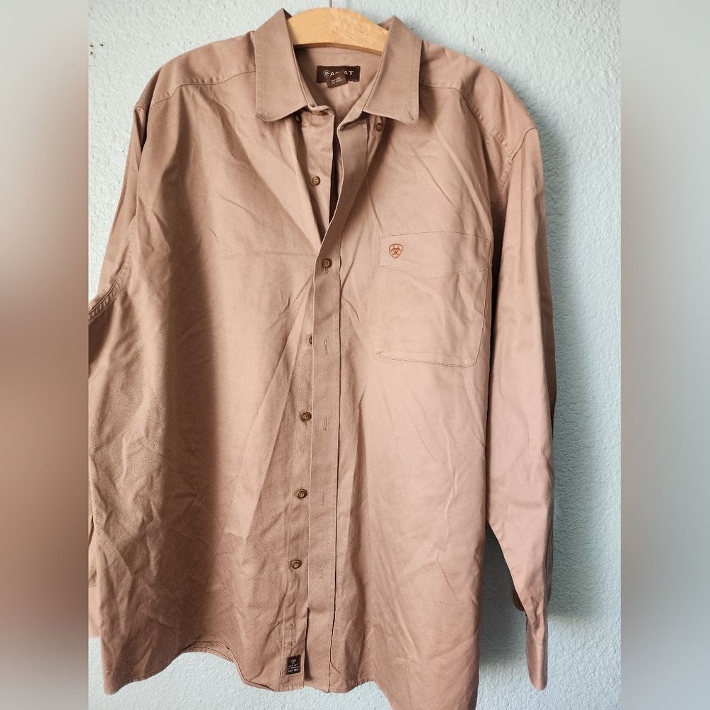 Ariat Men's Casual Button Down Shirt - Tan